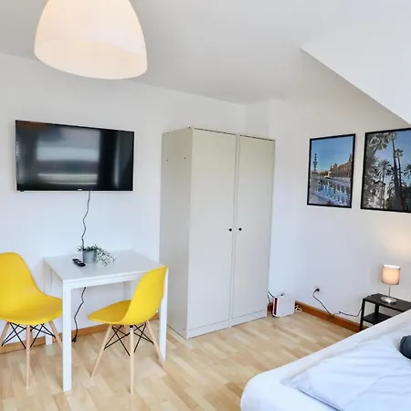 Bege Apartments: Company Comfort Apartman *