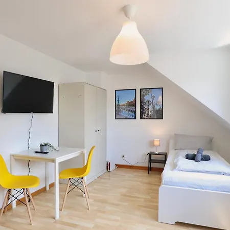 Bege Apartments: Company Comfort *