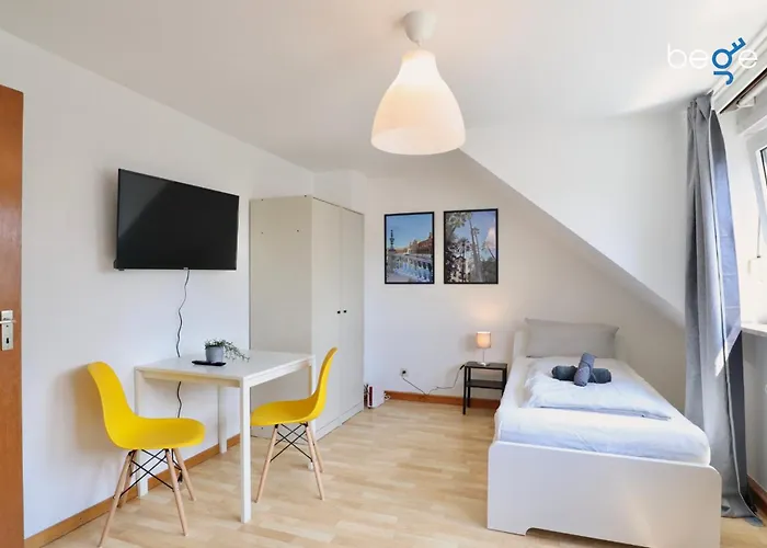 Bege Apartments: Company Comfort *